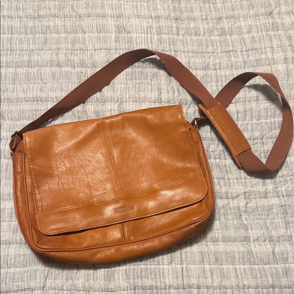 Kenneth Cole Tan Leather Messenger Bag